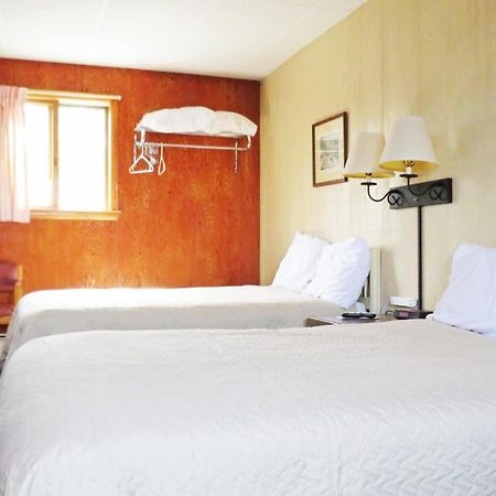 Indianhead Ironwood Hotel Bagian luar foto