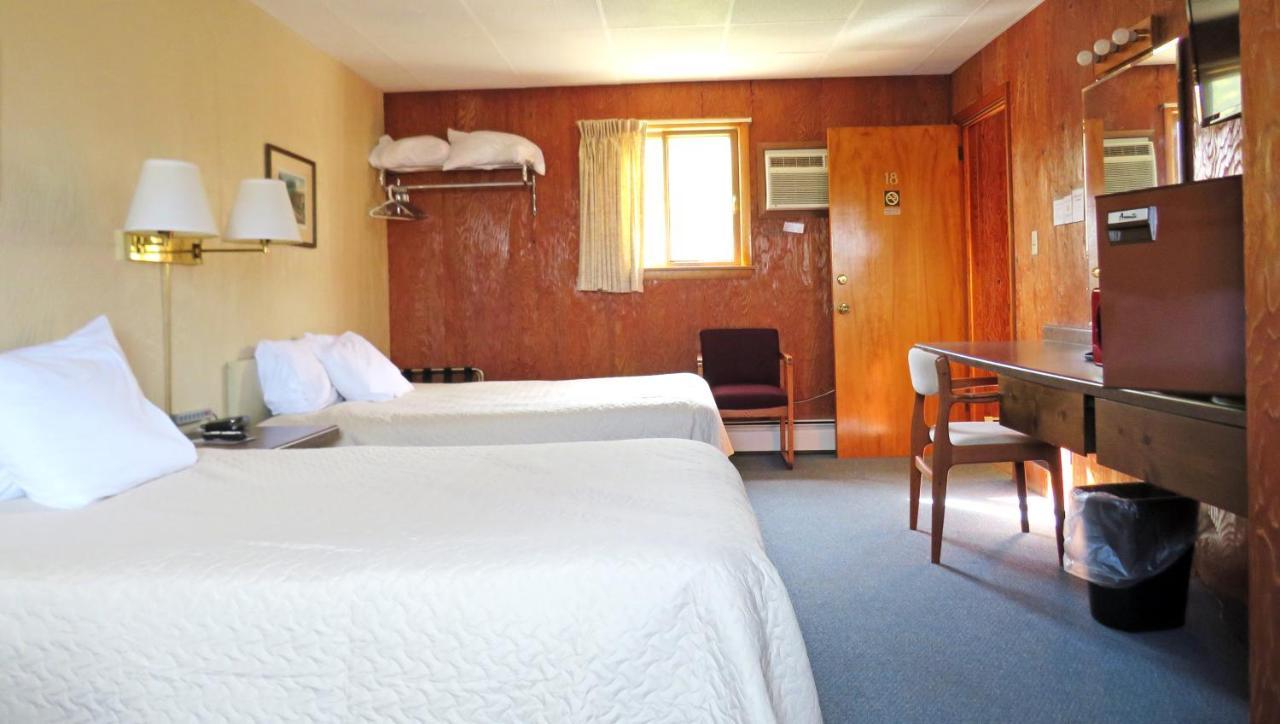 Indianhead Ironwood Hotel Bagian luar foto
