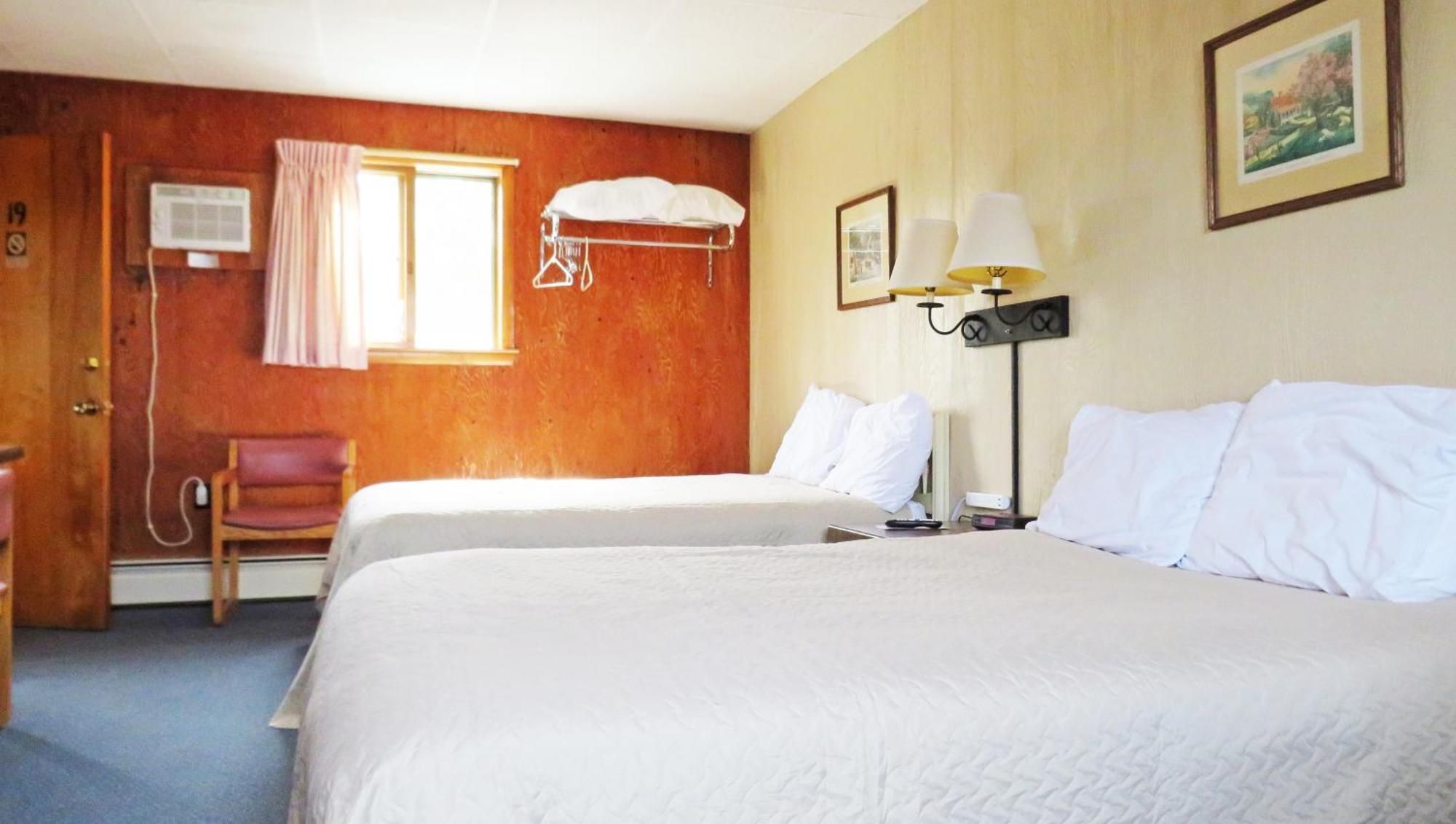 Indianhead Ironwood Hotel Bagian luar foto