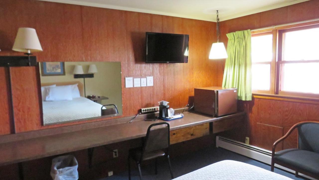Indianhead Ironwood Hotel Bagian luar foto