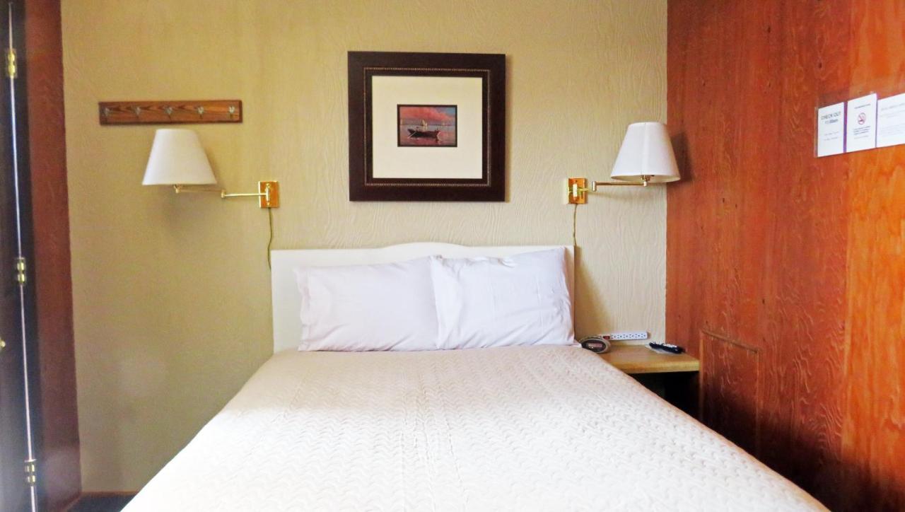 Indianhead Ironwood Hotel Bagian luar foto